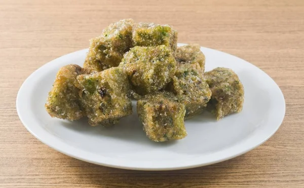 Lempeng Kentang goreng Dumpling Kukus Dibuat dari bawang putih Chives — Stok Foto