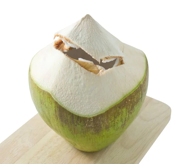 Eau fraîche de noix de coco sur un panneau en bois — Photo