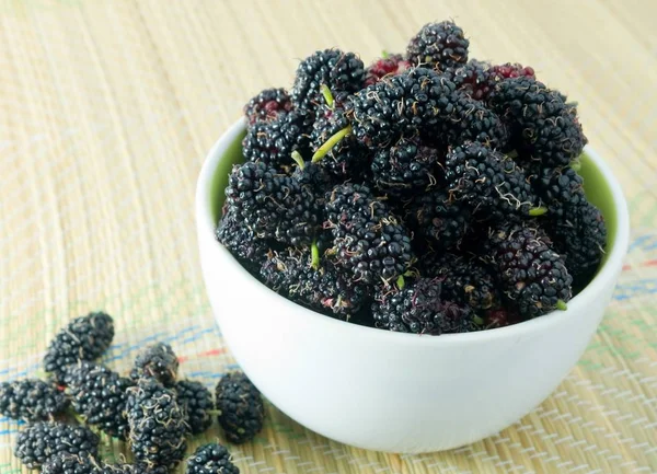 Delicious Ripe Mulberry in A White Bowl — Stock Photo, Image