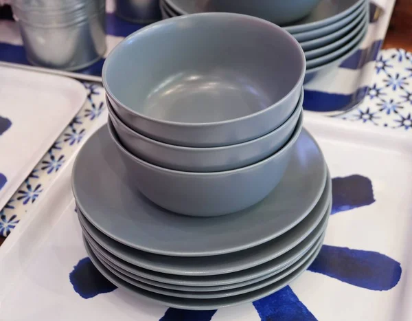 Naczynia ceramiczne, miski i talerze — Zdjęcie stockowe