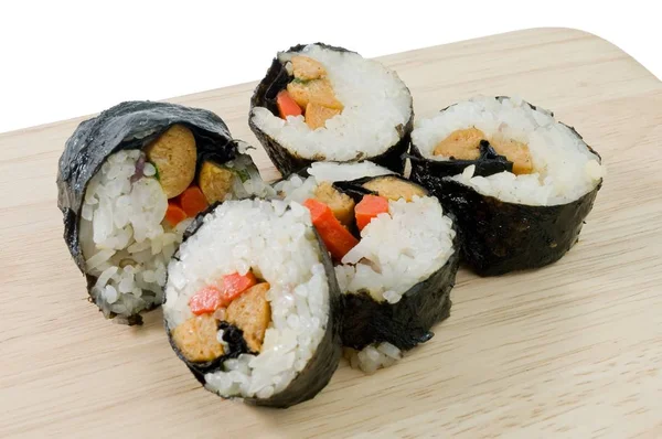 Veggie Sushi rouleaux ou légumes Maki isolé sur blanc — Photo