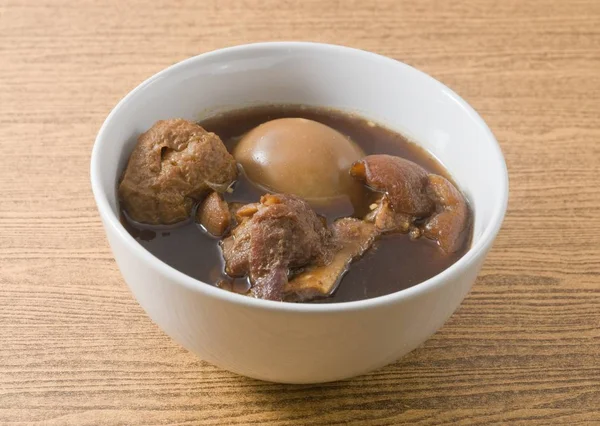 Lima Spice Stew dengan Telur, Tahu dan Daging babi — Stok Foto