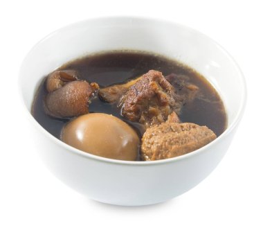 Yumurta, Tofu ve domuz etinin beyaz ile beş baharat güveç