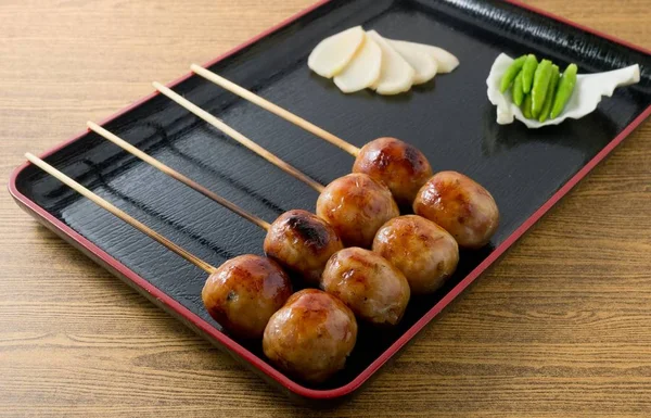 Salchichas a la parrilla estilo tailandés en Bamboo Skewer — Foto de Stock