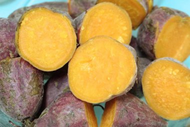 Lezzetli taze akış tatlı patates kapatın