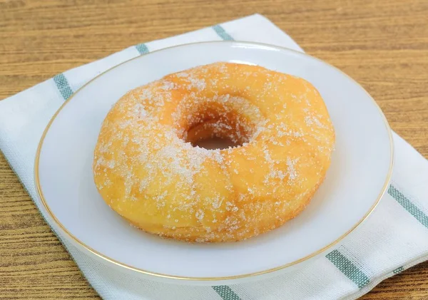 Essen Und Bäckerei Leckerer Süßer Donut Mit Zuckerbelag Auf Einem — Stockfoto