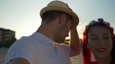 Video aramasý sunrise plajda iki lovers