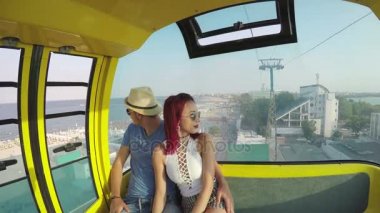 Sahil gezi bir teleferik severler