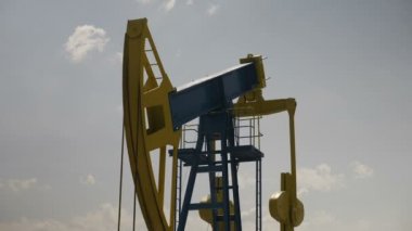 Closeup mühendislik petrol endüstrisinin kavramı petrol çıkarma pompası petrol ünitesi