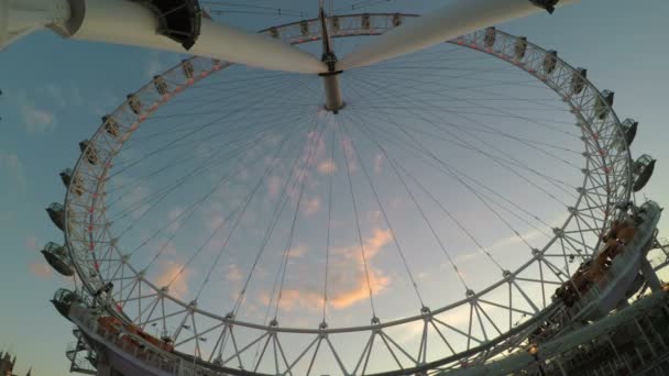 LONDON  JULY 2017: Upside view of London Eye Millennium Wheel with sky in background — Stock Video