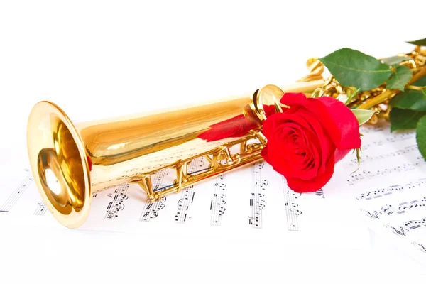 Notas musicais e saxofone — Fotografia de Stock