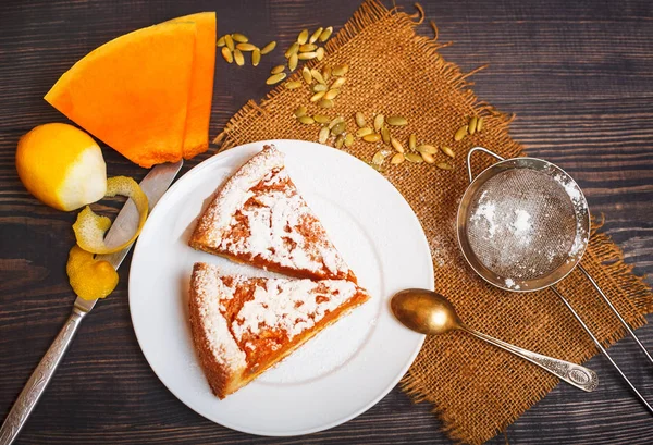 Гарбузовий пиріг з цукровою пудрою — стокове фото