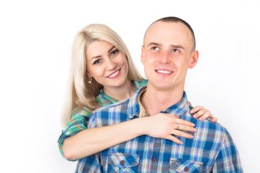 Mutlu bir gülümseyen çift portre Studio.