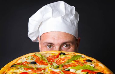 pizza ile mutlu çekici cook portresi
