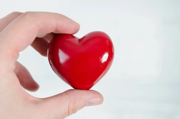 Modelo de forma de coração 3D na mão — Fotografia de Stock