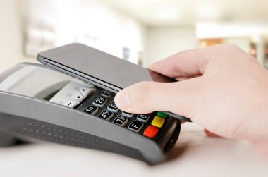 Akıllı telefon ile mobil ödeme