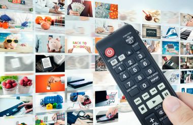 Multimedya soyut kompozisyon televizyon yayını