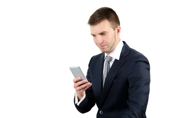 Hombre usando el teléfono inteligente sobre fondo blanco —  Fotos de Stock