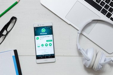 Whatsapp Messenger uygulama mevcut Google oyun deposu