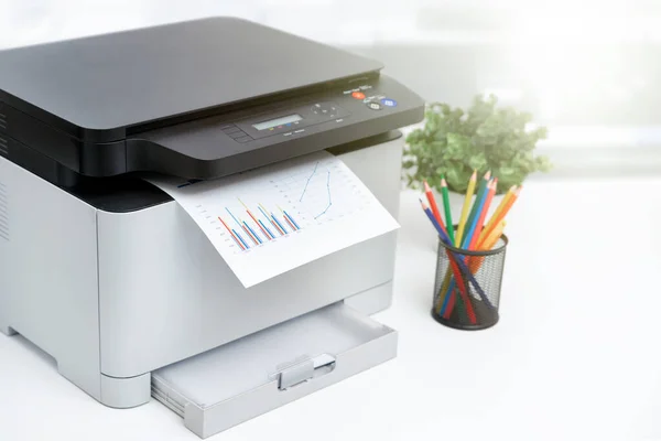 Impressora, copiadora no escritório — Fotografia de Stock