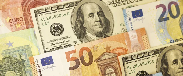 Banconote in euro, composizione del dollaro — Foto Stock