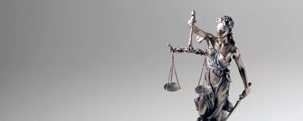 Estátua da Justiça - Senhora da Justiça, conceito de direito — Fotografia de Stock