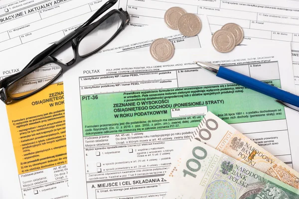 ポーランドの納税申告書財政、所得税の概念 — ストック写真