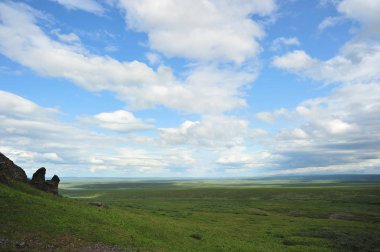 Kuzey Kutbu dağlarında yapılmış güzel bir manzara.