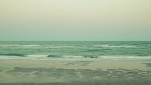 Tijd Verstrijken Van Zee Golf Toruist Beweging Het Strand Zonsondergang — Stockvideo
