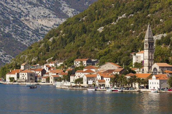 Weergave van Dobrota, baai van Kotor, Montenegro — Stockfoto