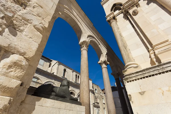 Zabytkowe miasto Split, Split, Dalmacja, Pałac Dioklecjana, chorwacki — Zdjęcie stockowe