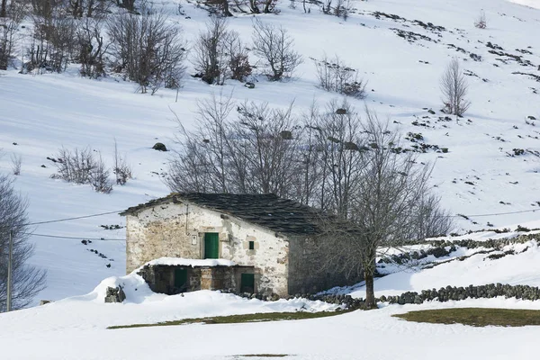 Hamlet Lunada, Burgos, Castilla y Leon, İspanya — Stok fotoğraf