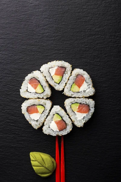 Sushi Rolls Tuna Dark Background Japanese Traditional Roll Tuna Sushi — Stock Photo, Image