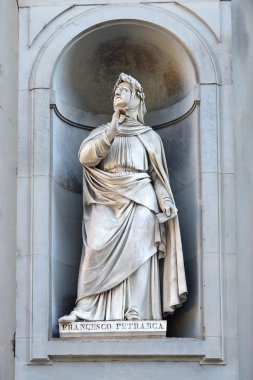 Francesco Petrarca heykel, Floransa