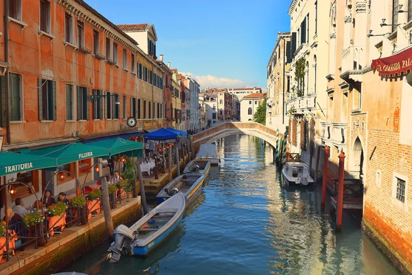 Pequeña cafetería en el paseo marítimo, Venecia — Foto de Stock