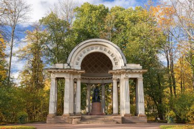 Pavlovsk Park, Saint Petersburg pitoresk pavyonlar
