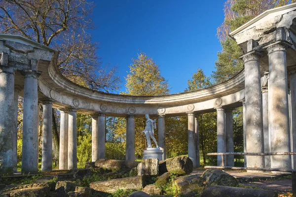 Apollo Belvedere a pavlovszki parkban, Szentpétervár, Oroszország — Stock Fotó