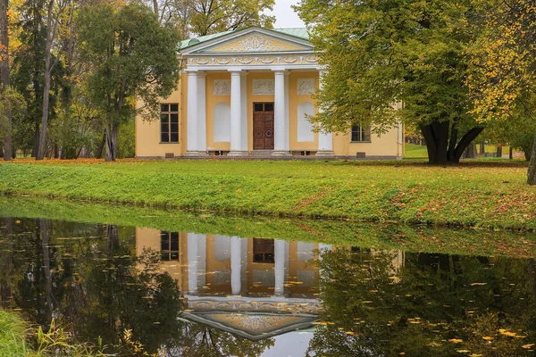 Павільйон, кіноконцертний зал, Царське село (Пушкіна), Санкт-Петербург, Російська Федерація — стокове фото