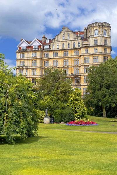 Empire Hotel, Parade Gardens in Bath, Somerset, Inglaterra — Fotografia de Stock