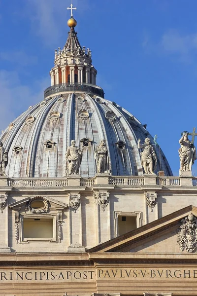 Dôme de la basilique Saint-Pierre, Vatican, Rome — Photo