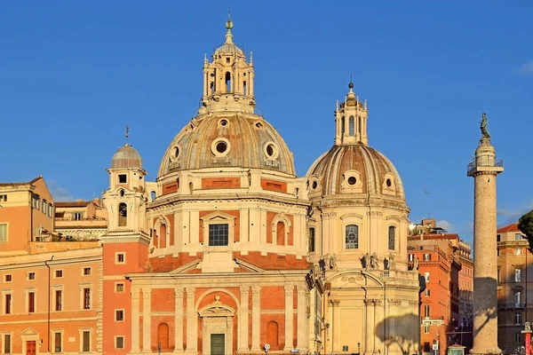 Kyrkan Santa Maria di Loreto, Rom, Italien — Stockfoto