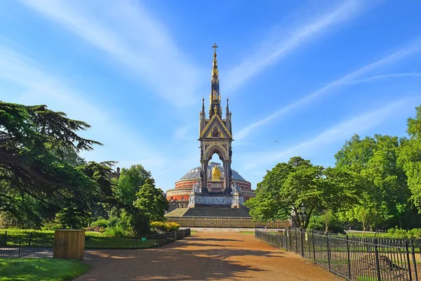 Prens Albert Memorial, Hyde Park alanı, Londra, İngiltere — Stok fotoğraf