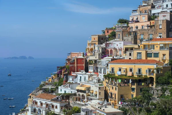 Pohled na Positano, Amalfi pobřeží, Kampánie, Itálie — Stock fotografie
