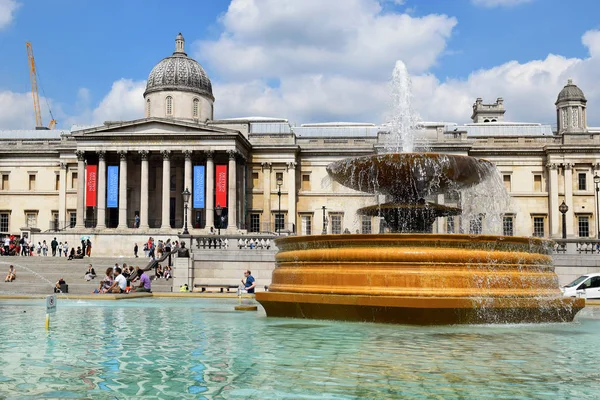 Fasad av National Gallery i London — Stockfoto