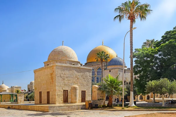 Islamskie budowle sakralne na wzgórze Świątynne, stare miasto w Jerozolimie, Izrael — Zdjęcie stockowe