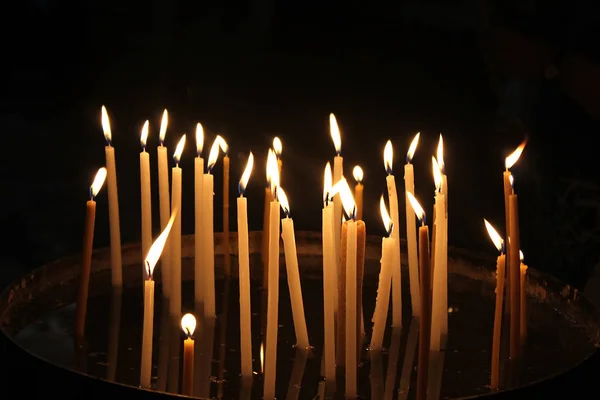 寺庙里的蜡烛 — 图库照片