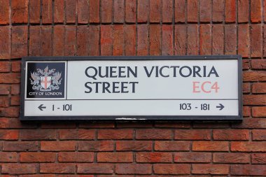 Londra, İngiltere'de Kraliçe victoria street, sokak plaka