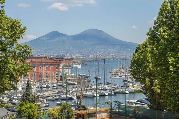 Monte Vesubio y Golfo de Nápoles, Italia — Foto de Stock