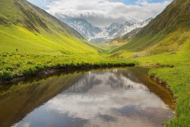 manzara, Caucasus Sıradağları, Juta Vadisi, Kazbegi bölge, Georgia
