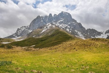 manzara, Caucasus Sıradağları, Juta Vadisi, Kazbegi bölge, Georgia